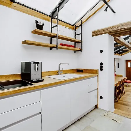 Jura-chalet Шале Риденбург
